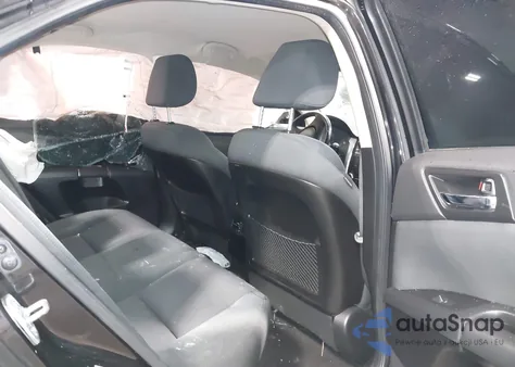 2012 Suzuki Kizashi Se z USA, uszkodzony, nr VIN JS2RE9A35C6101452